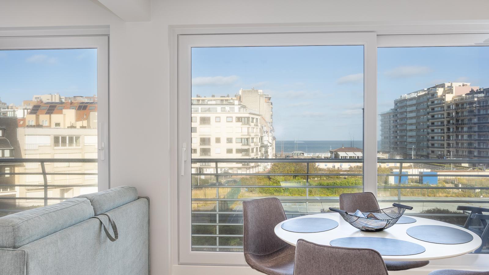 Wimbledon Westende - 0306-Living room