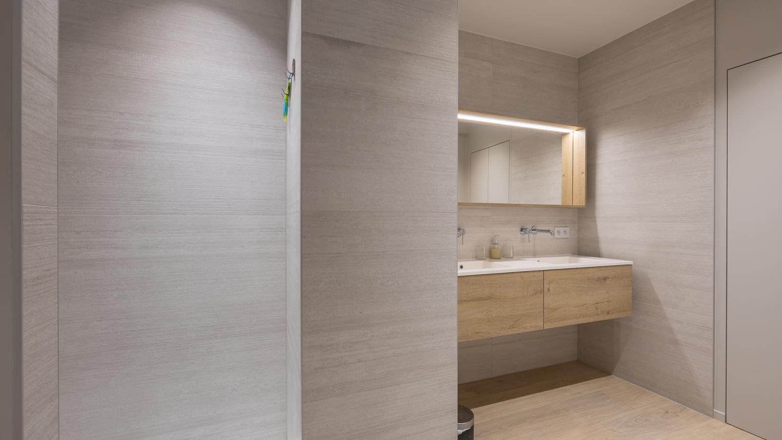 Wimbledon Westende - 0306-Bathroom