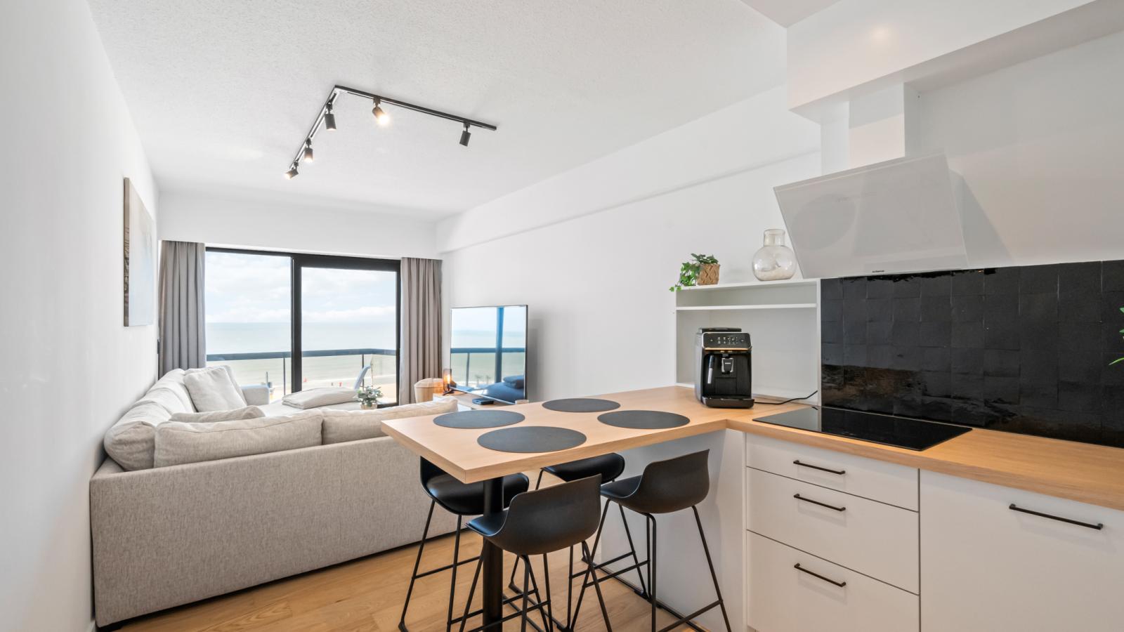 Malibu Beach - 4A-Kitchen