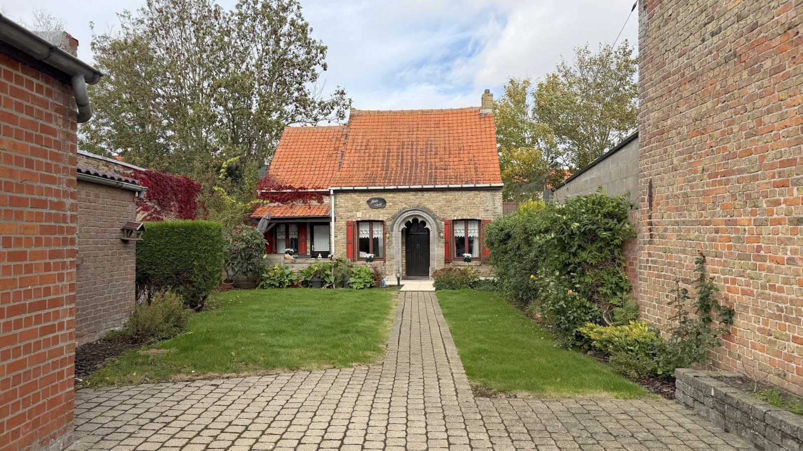 Bella Casa-Exterior in winter