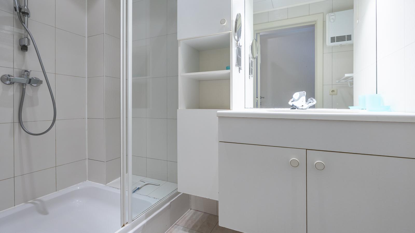 Bella Vista - 0401-Badkamer