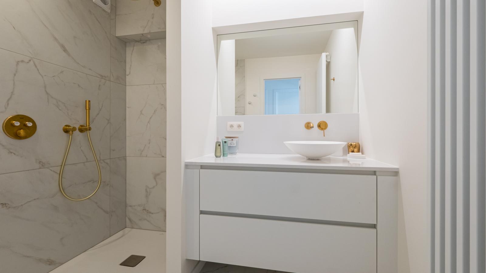 Jamani - 0101-Badkamer