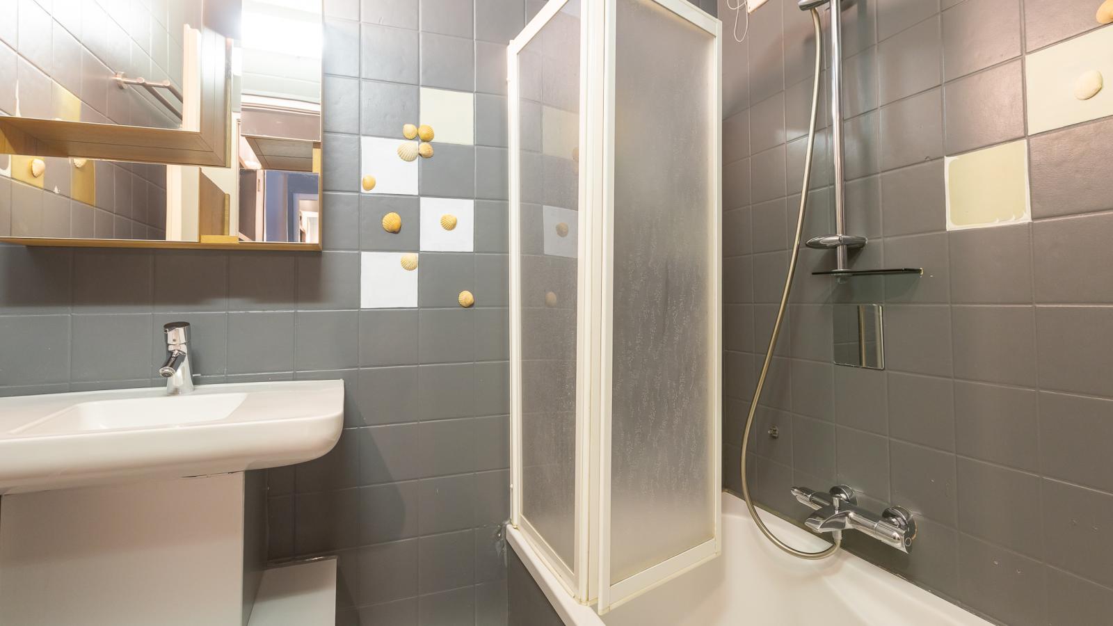 Long Beach 1 - 0904-Badkamer