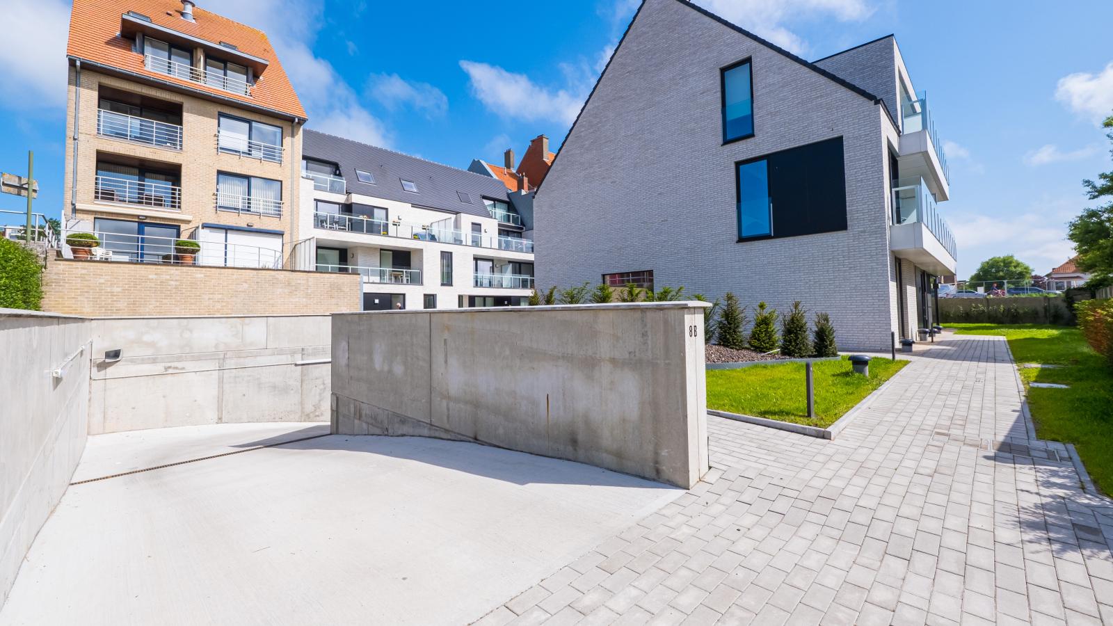 Matisse - 0101 + box 8