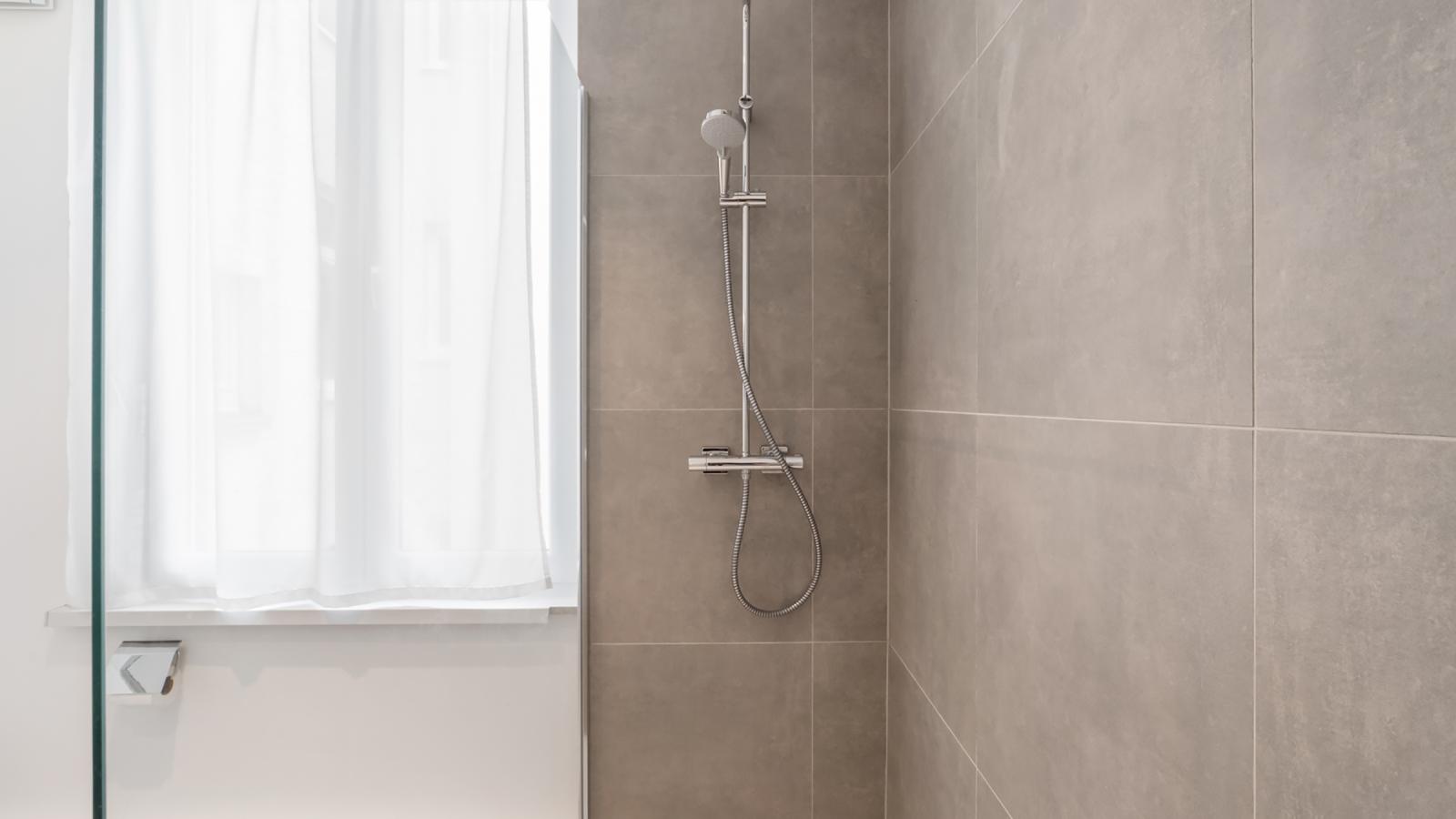 Leopold - 0102-Badezimmer