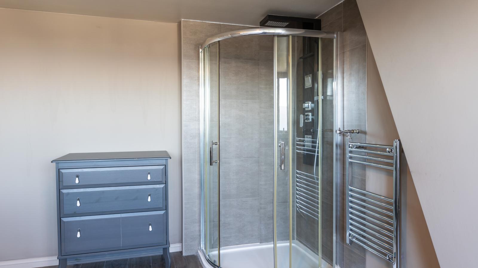 Woning - Onderwijsstraat-Badkamer