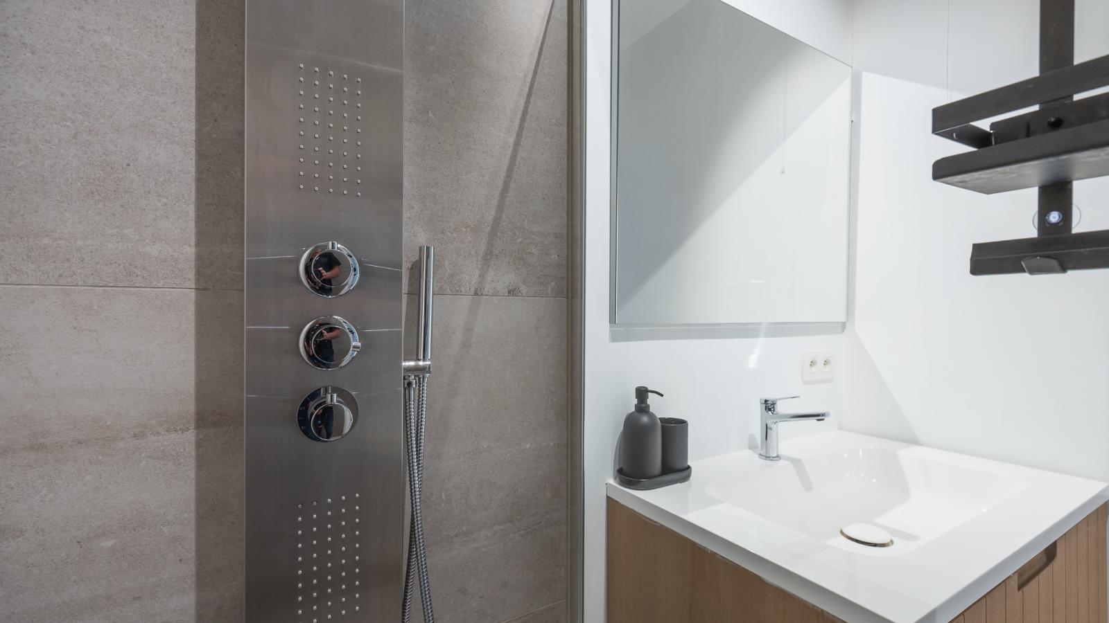 Providence - 0401-Badezimmer