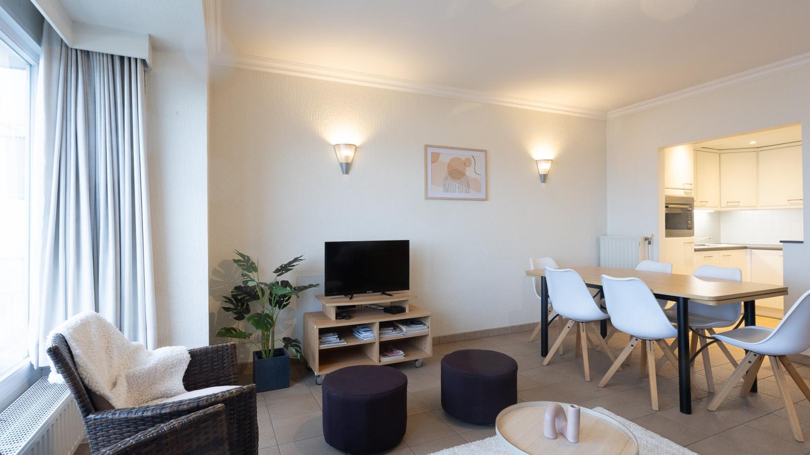 Sun Beach - 0301-Salon