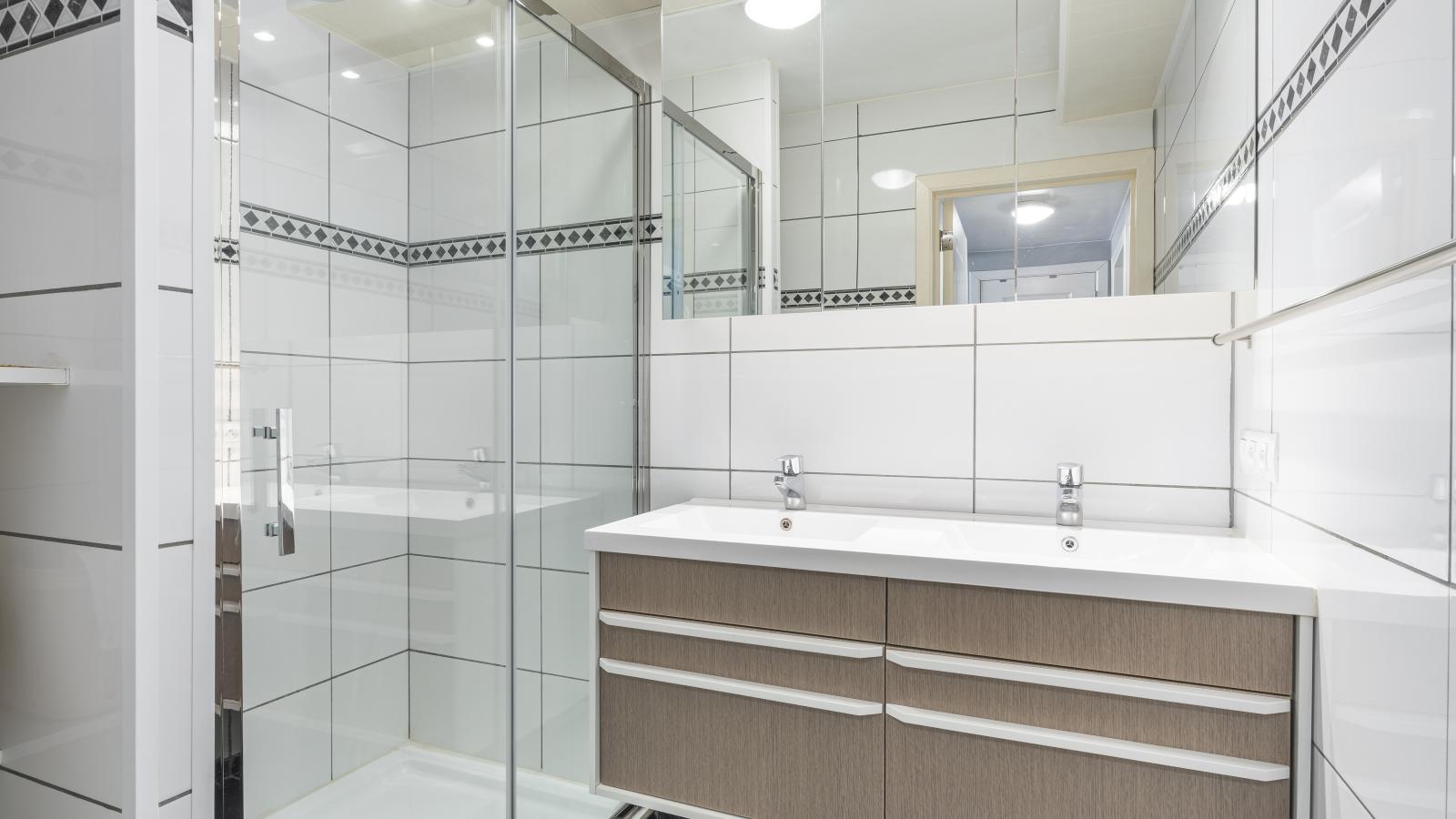 Frederic - 0201-Badkamer