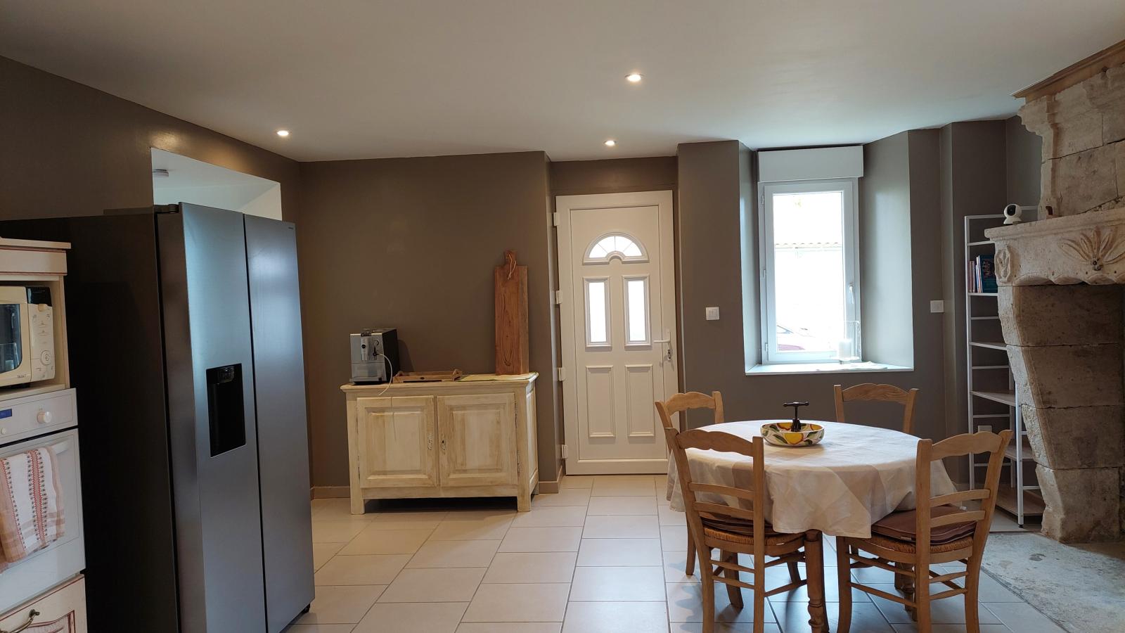 Maison des Prairies-Dining room