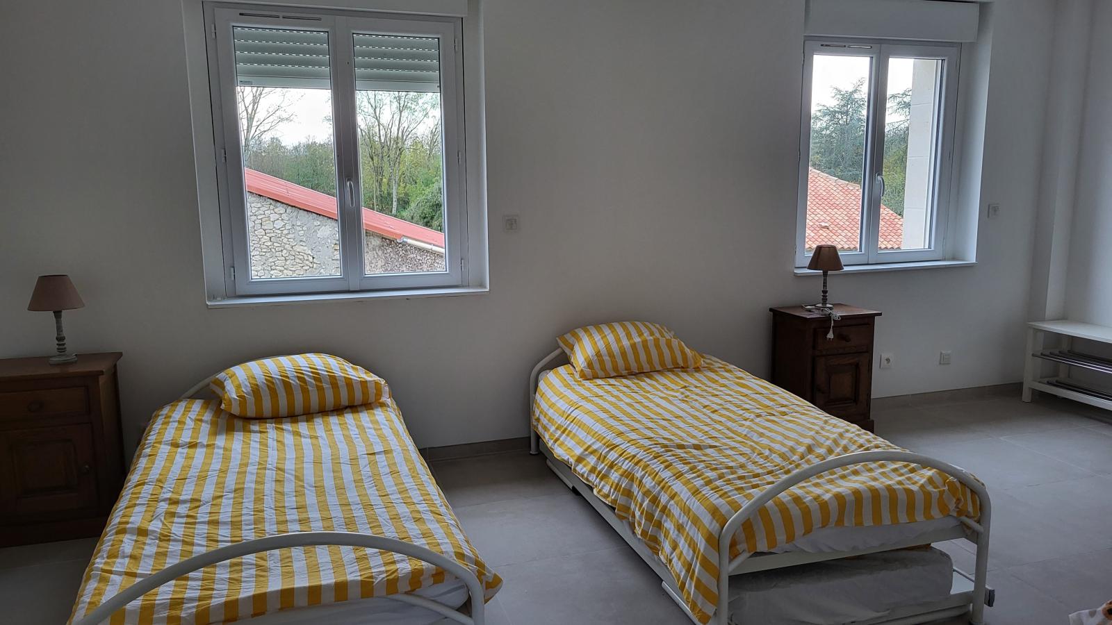 Maison des Prairies-Bedroom