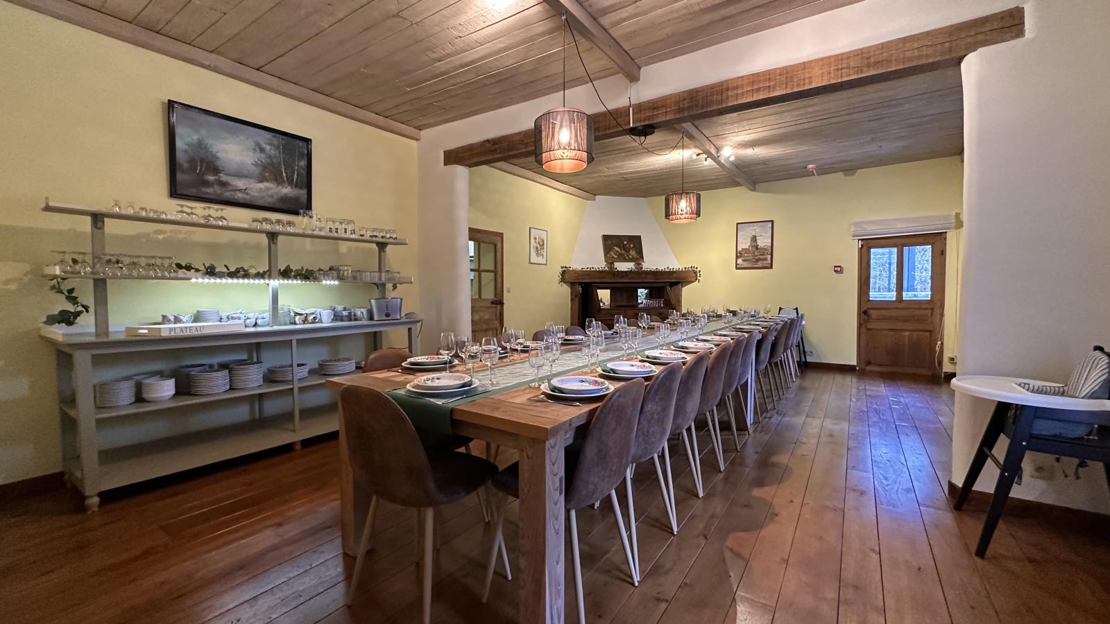 Ry de Belle Rose-Eetkamer