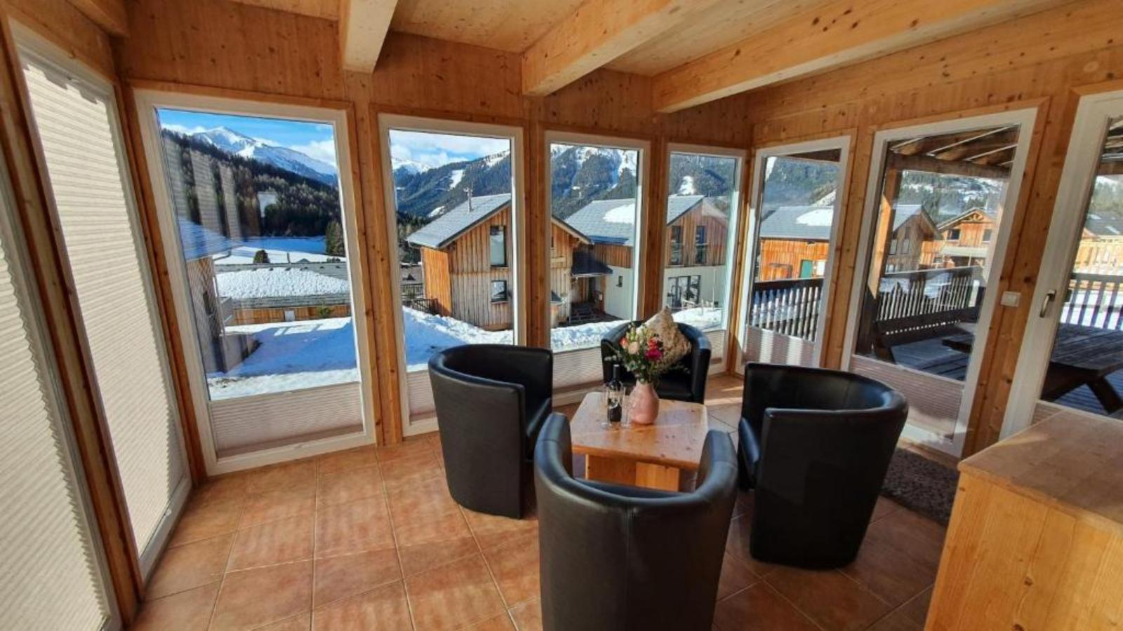 Tauern Lodge-Woonkamer
