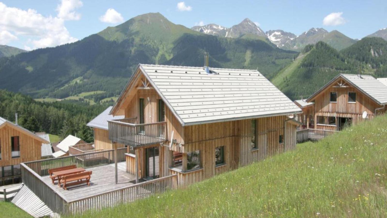 Tauern Lodge-Buitenkant zomer