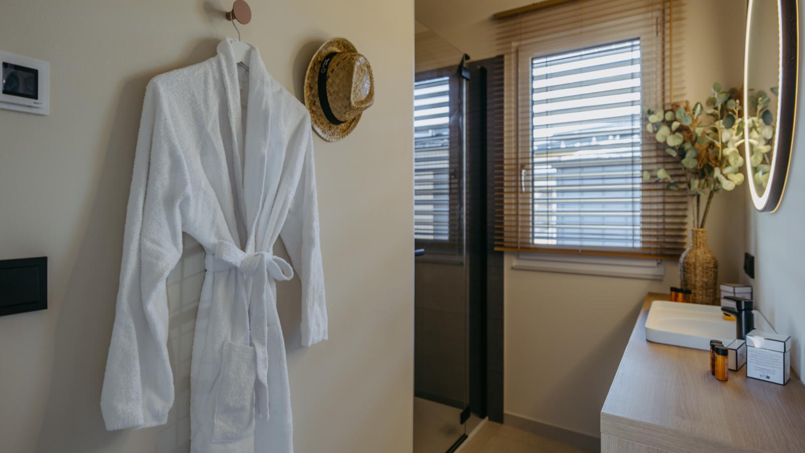 Guesthouse Leithagebirge-Badkamer