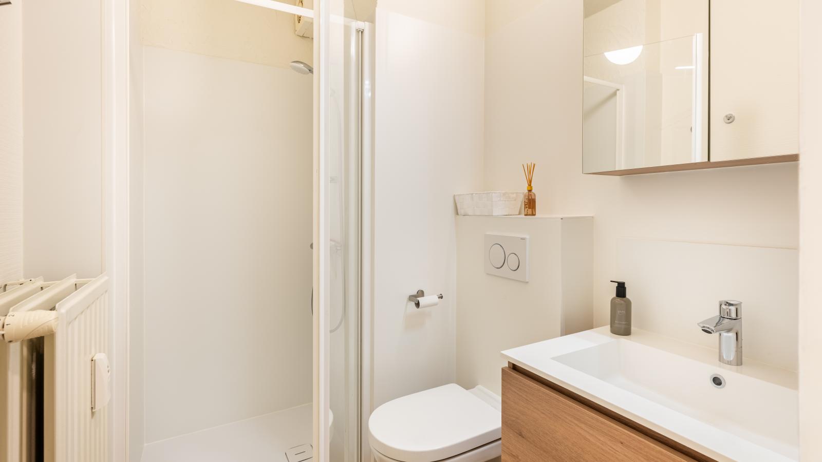 En Amoureux-Bathroom