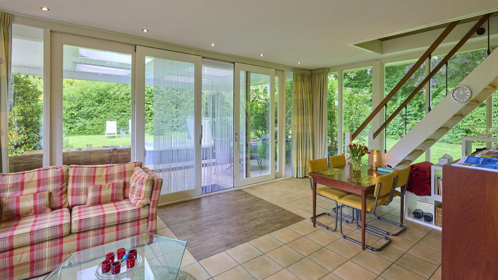 Wellnesshuisje Engelse Tuin - Woonkamer