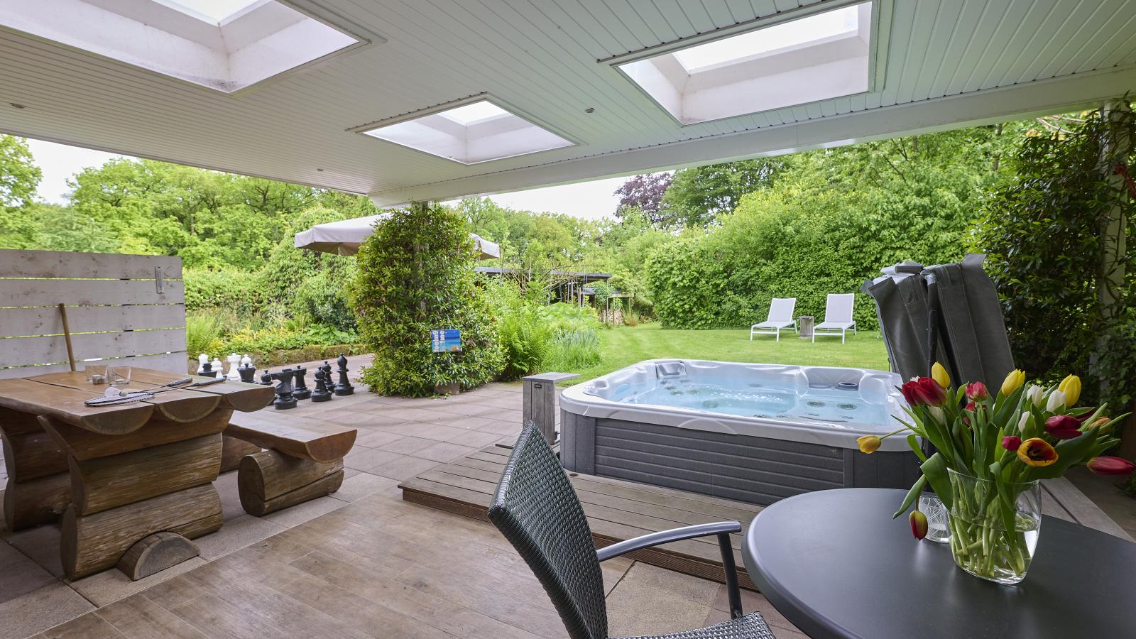 Wellnesshuisje Engelse Tuin - Terrasbalkon