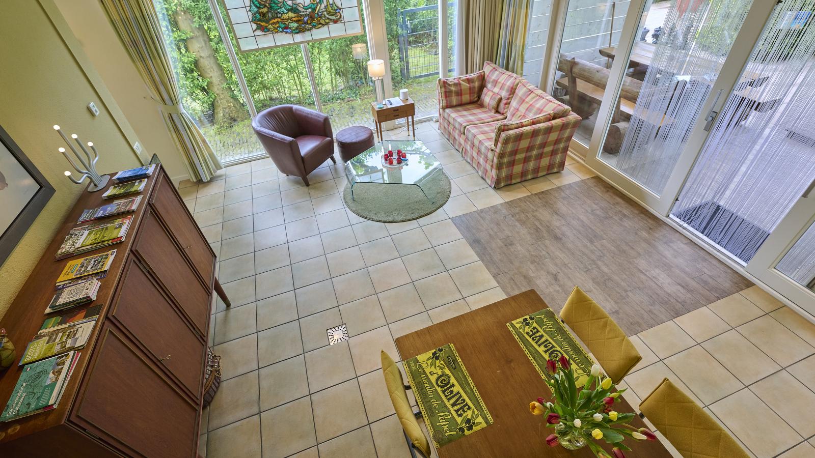 Wellnesshuisje Engelse Tuin - Woonkamer