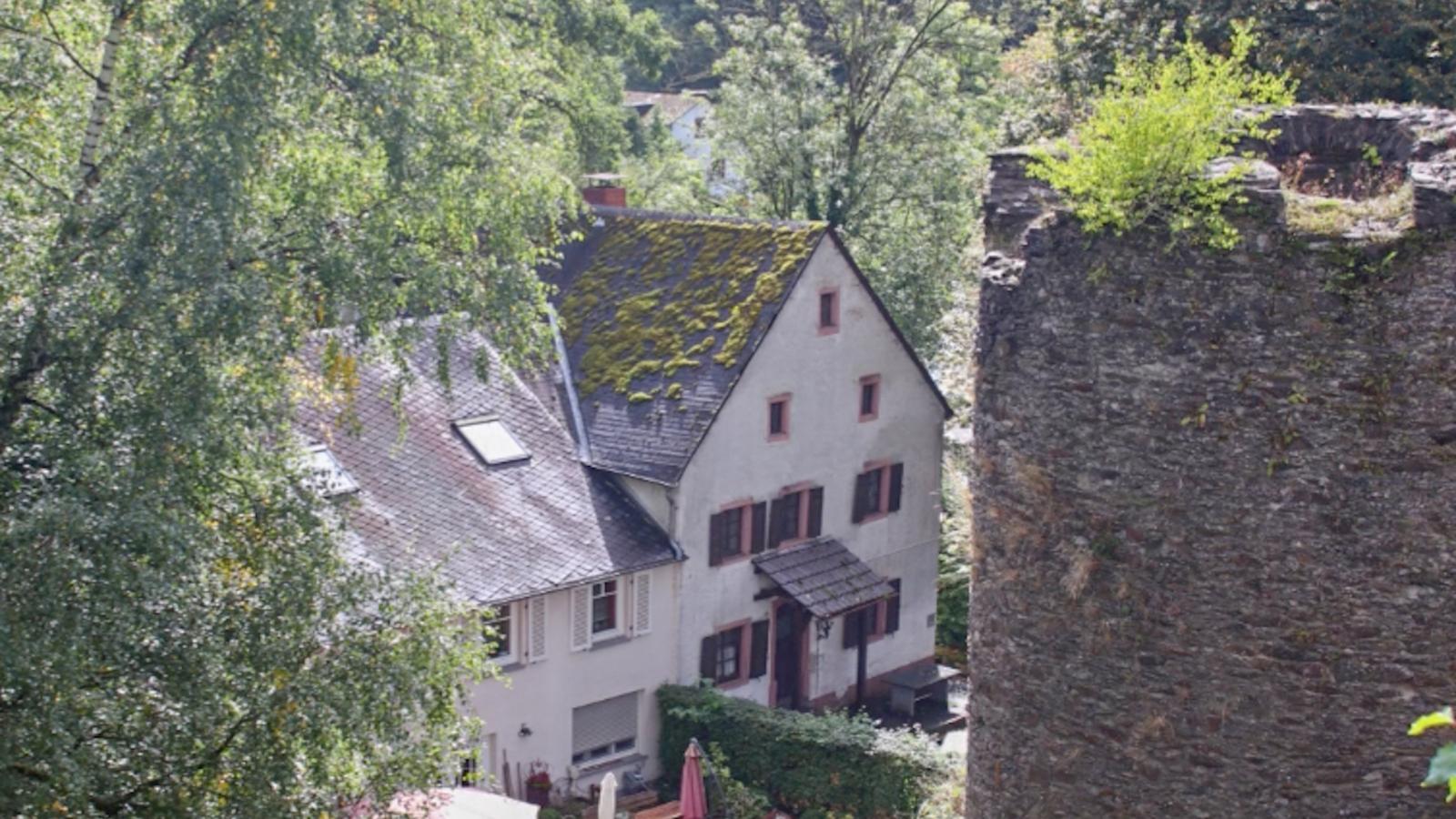 Manderscheid-Buitenkant zomer