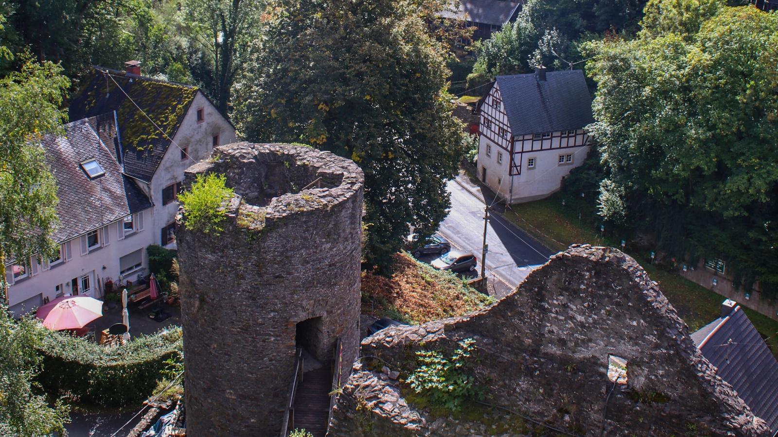 Manderscheid-Buitenkant zomer