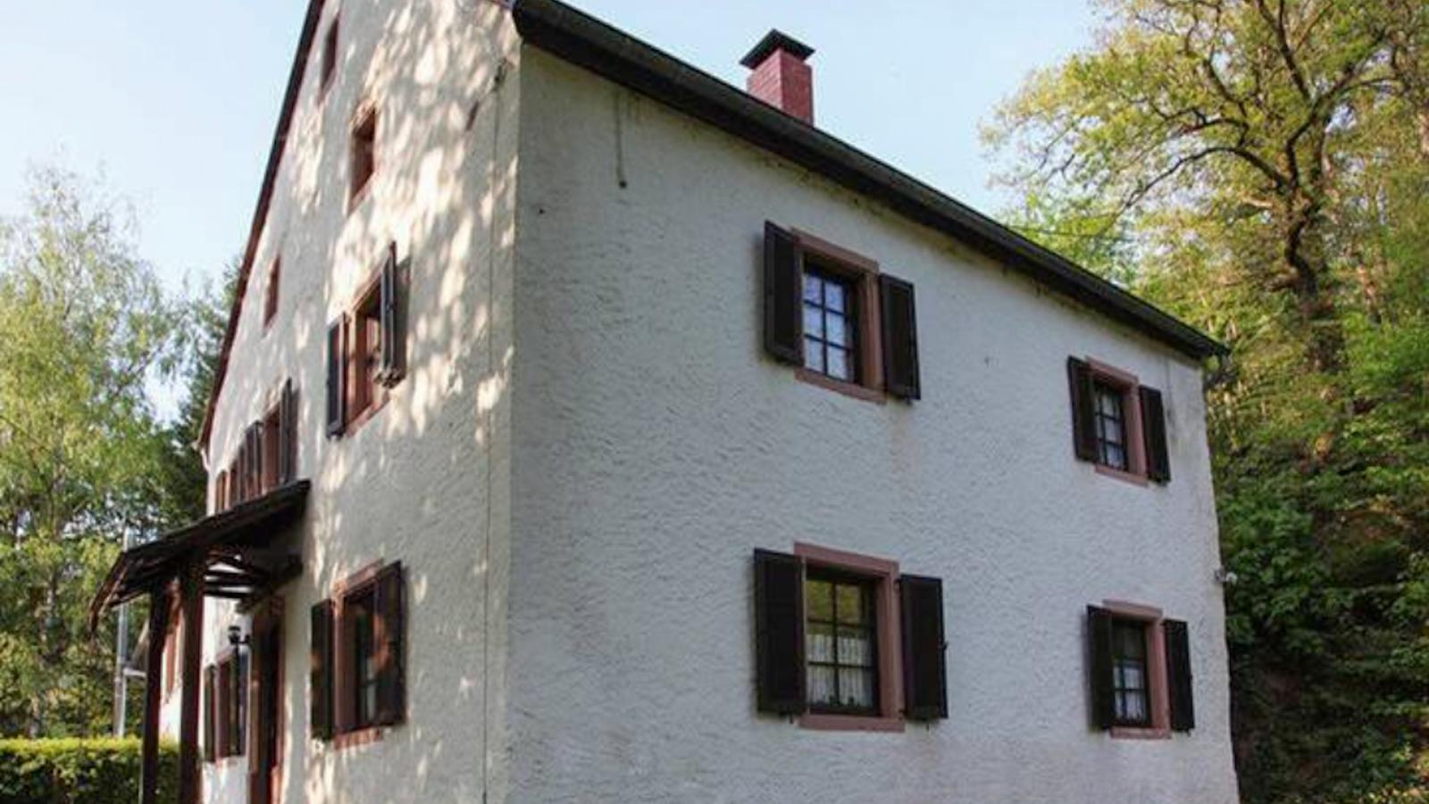 Manderscheid-Buitenkant zomer