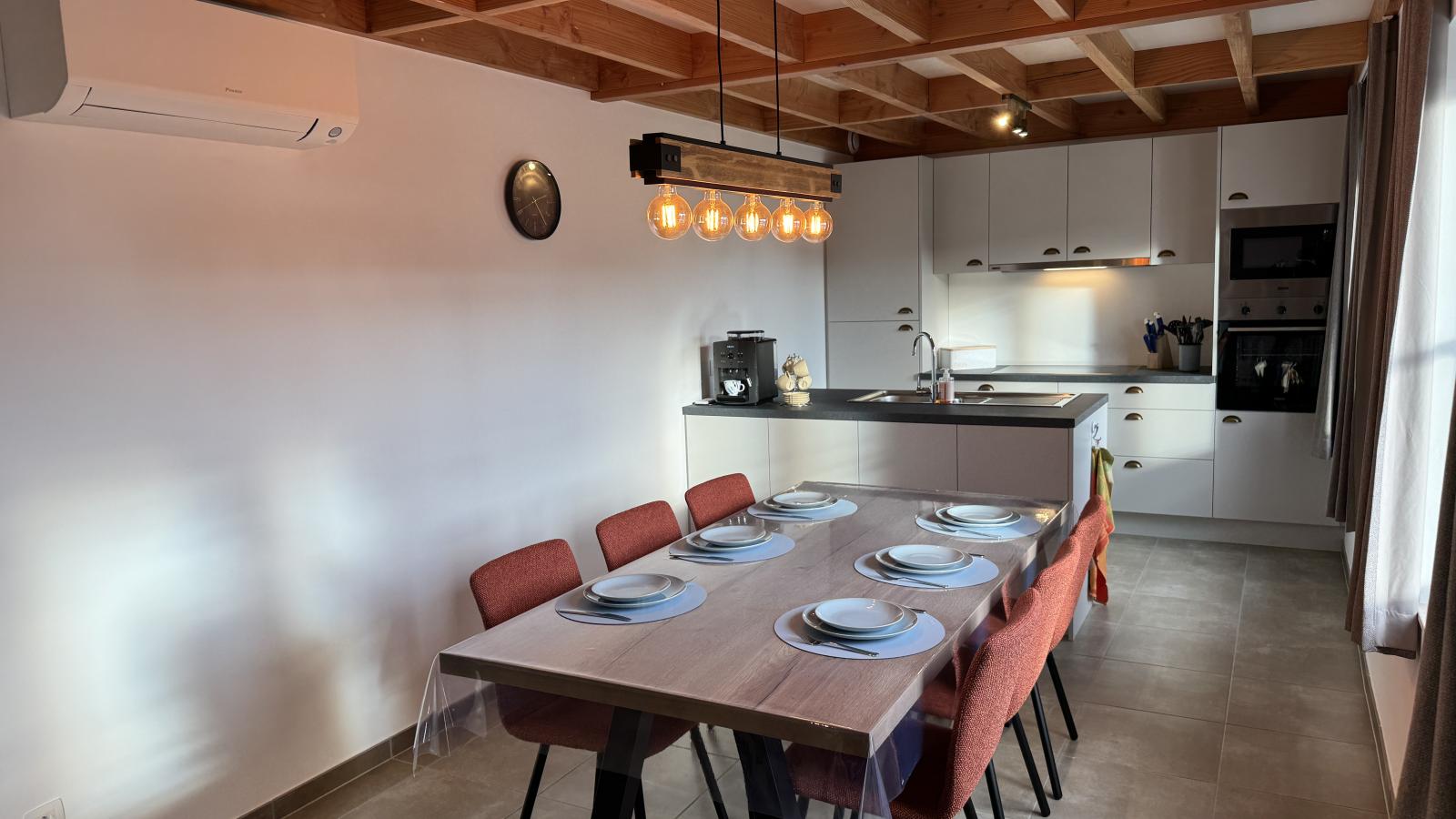 Westhinder II H23-Esszimmer