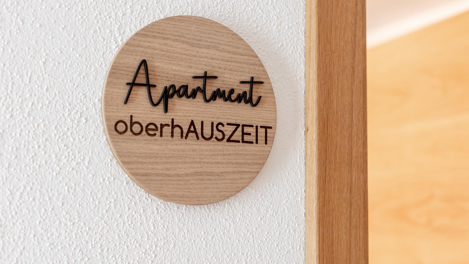 OberhAUSZEIT-Hal-ontvangst