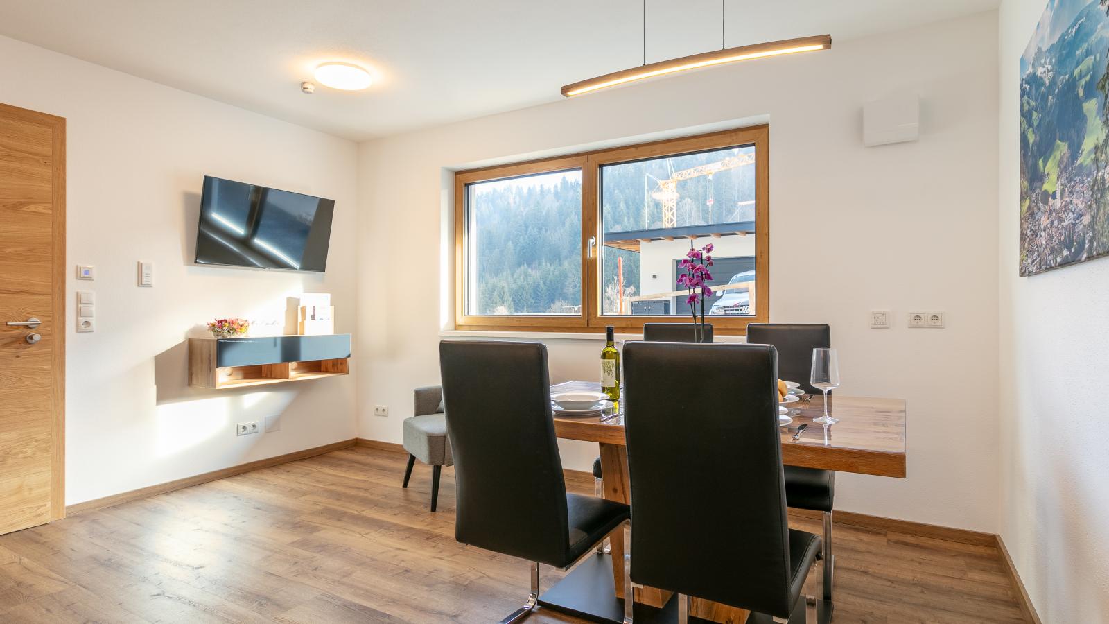 OberhAUSZEIT-Eetkamer