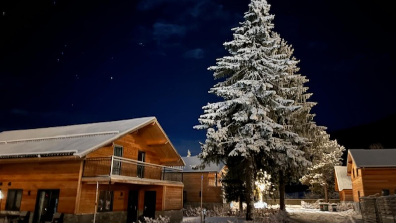 Berg und See-Exterior in winter