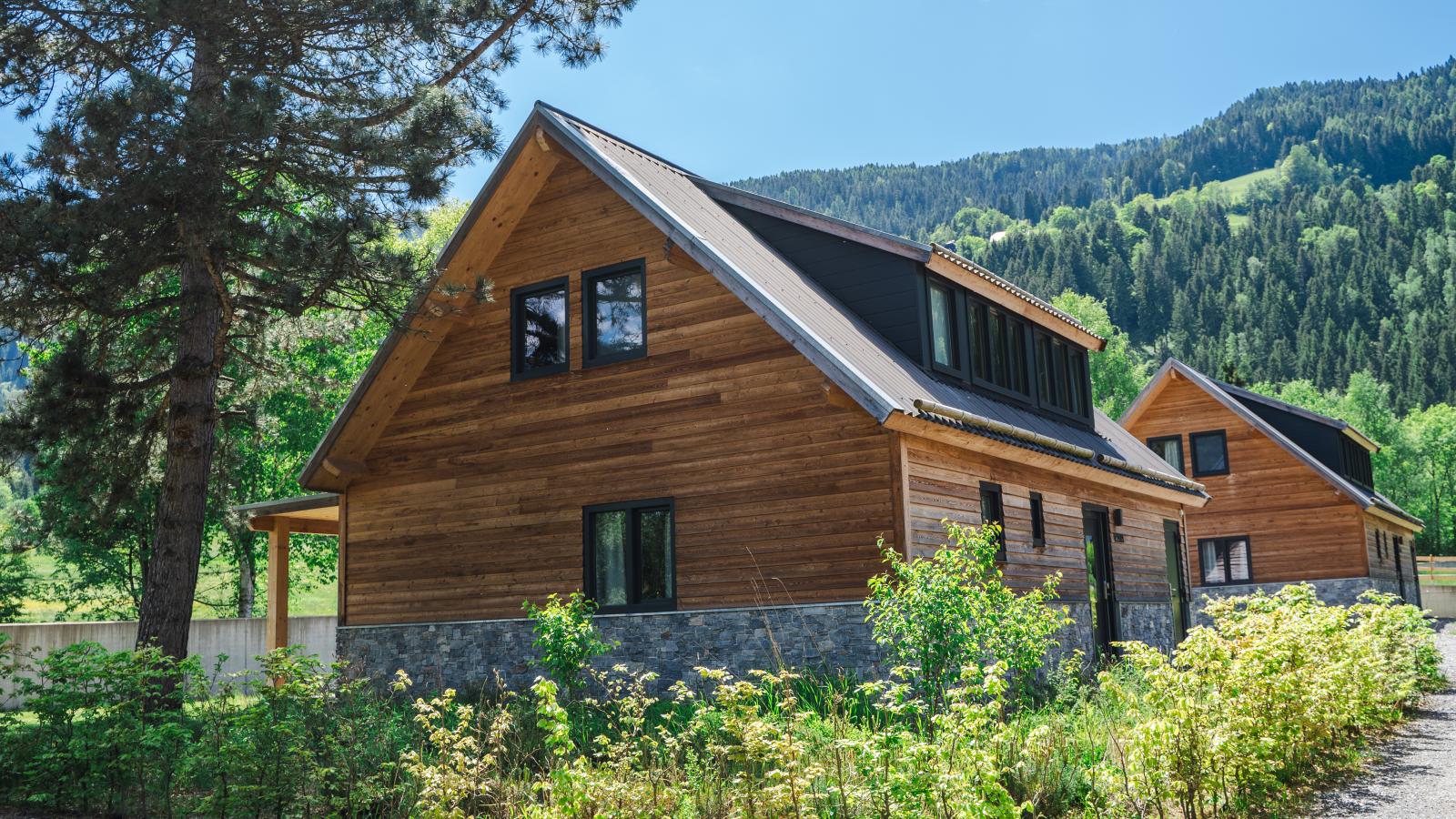 Alpenchalet am See-Buitenkant zomer