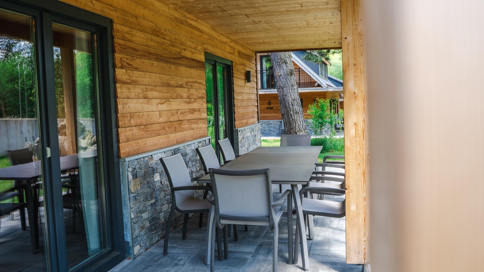 Alpenchalet am See-Terrasbalkon