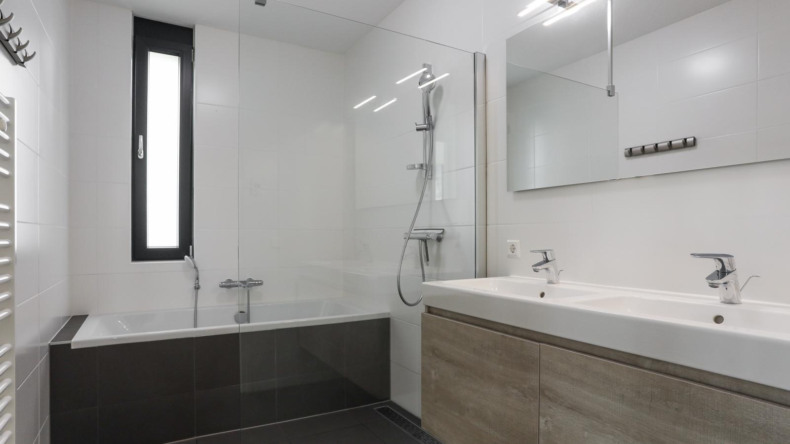 Duinvallei Lodge Zeeland - Badkamer