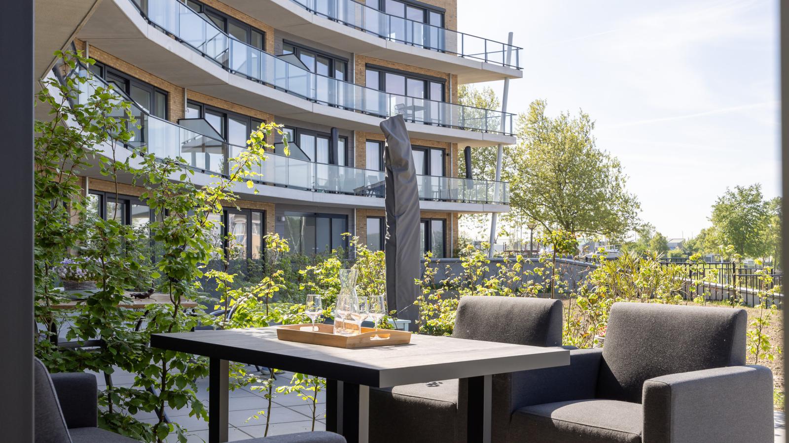 Marina House Kortgene - Tuinen zomer