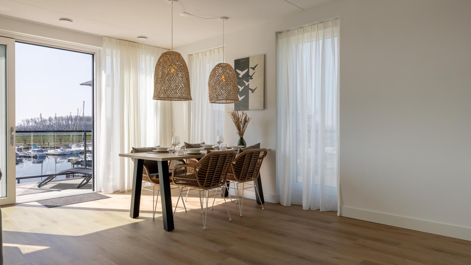 Panorama Appartement Kortgene - Eetkamer