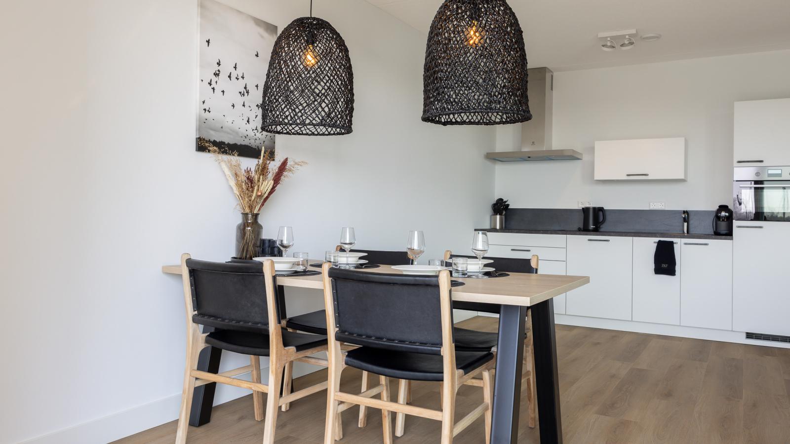 Marina Relax Suite Kortgene - Eetkamer