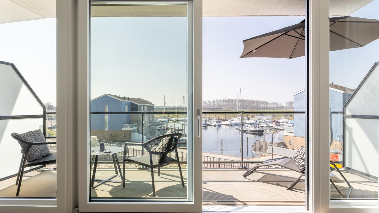 Marina Relax Suite Kortgene - Uitzicht zomer