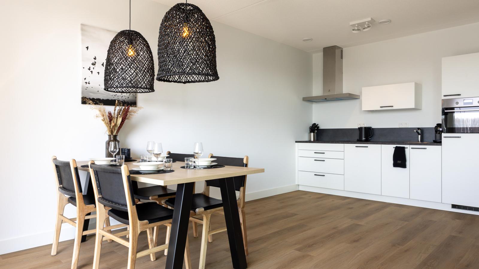 Marina Relax Suite Kortgene - Eetkamer