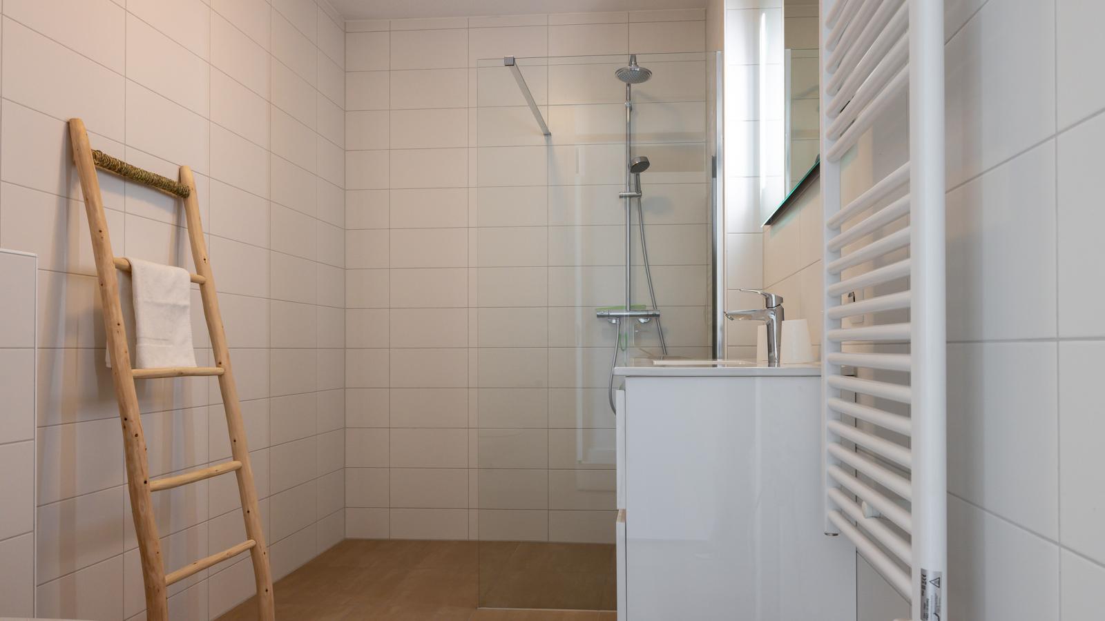 Marina Relax Suite Kortgene - Badkamer