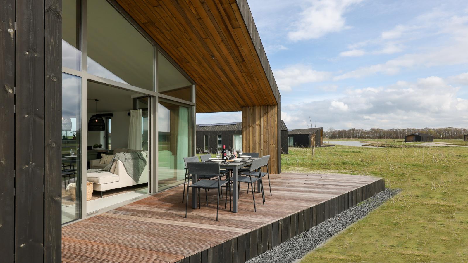 Natuurhuis Oeverlicht - Tuinen zomer