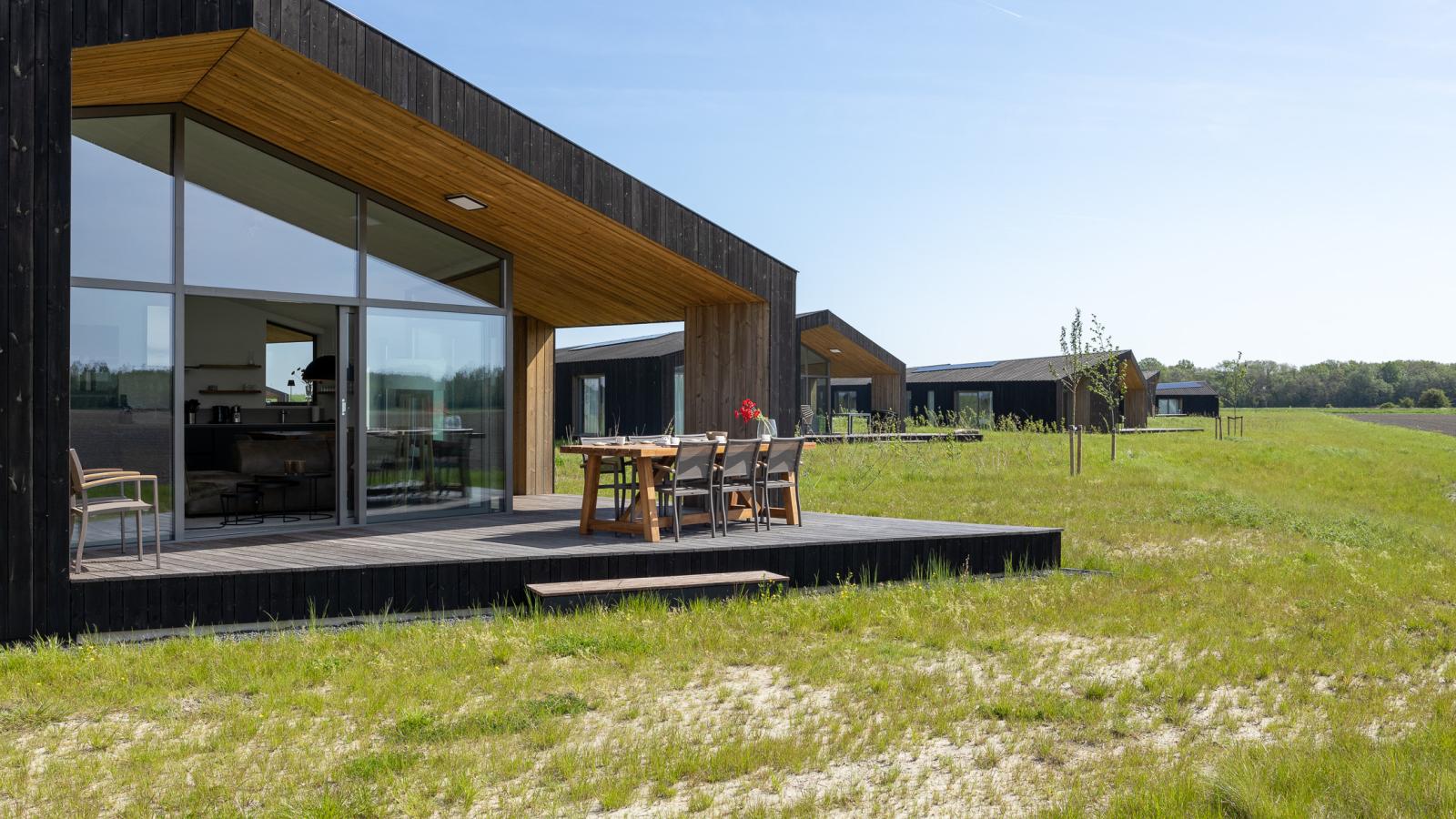 Natuurhuis Rietzoom - Buitenkant zomer