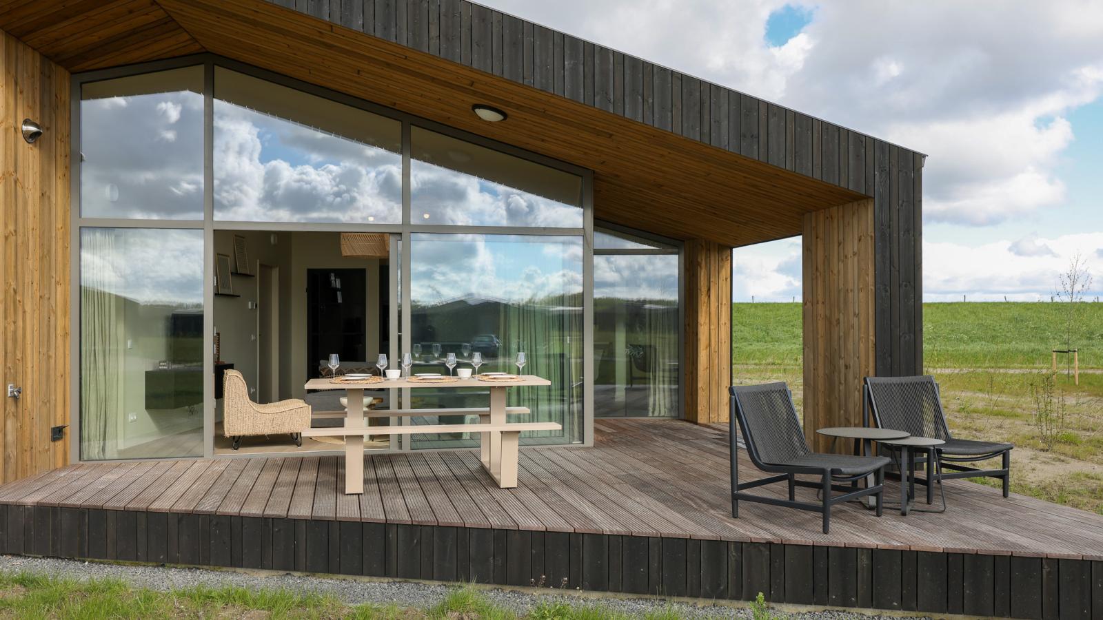 Natuurhuis Waterloop - Buitenkant zomer