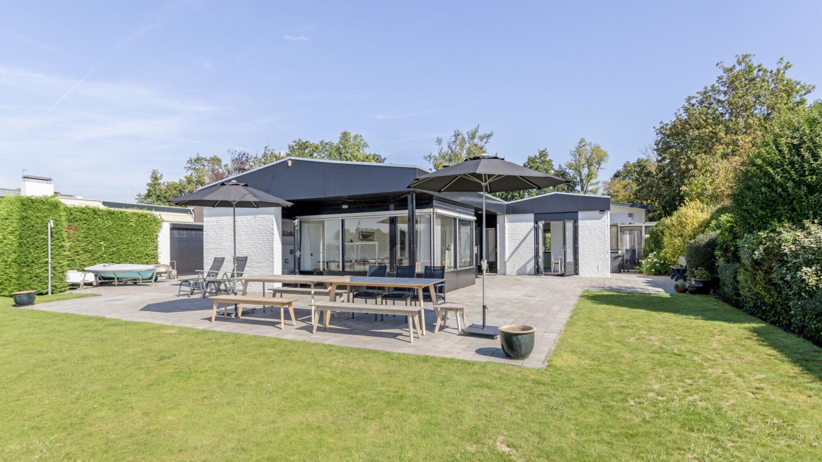 Reiger aan het Meer - Tuinen zomer