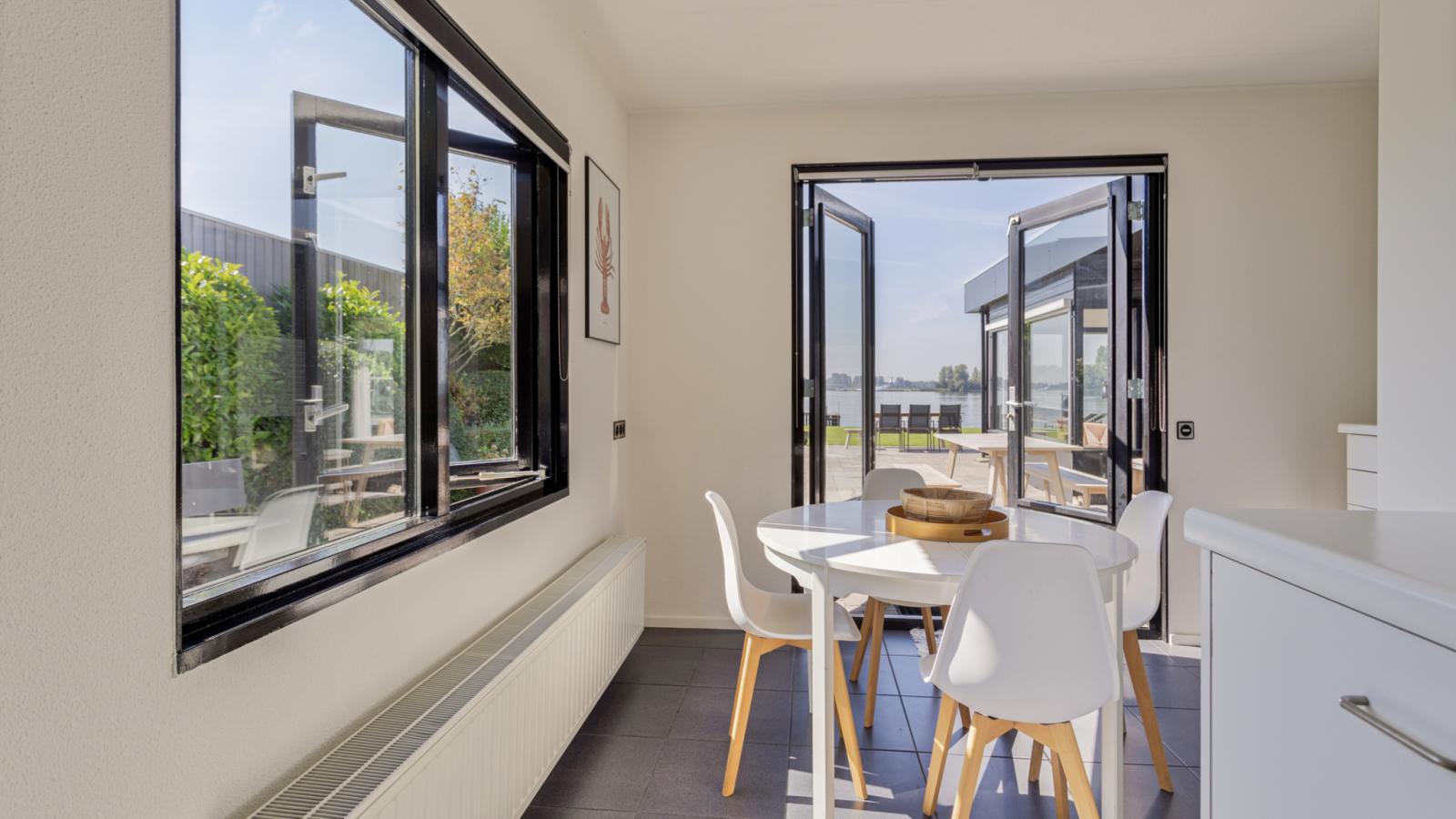 Reiger aan het Meer - Eetkamer