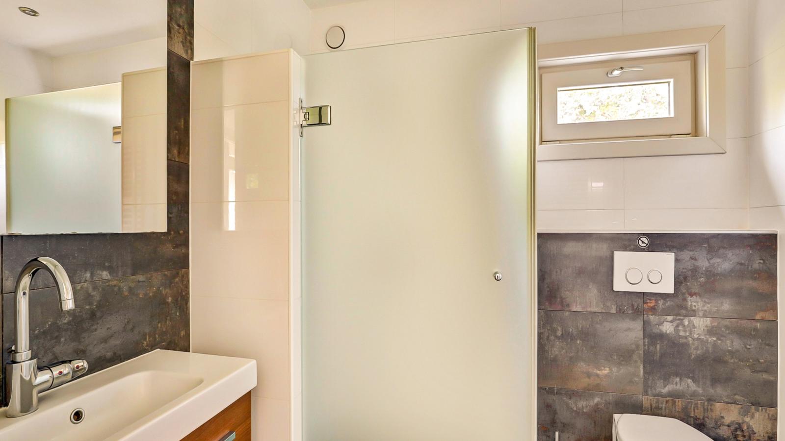 Duin Rust sijsjeslaan 3 - Badkamer