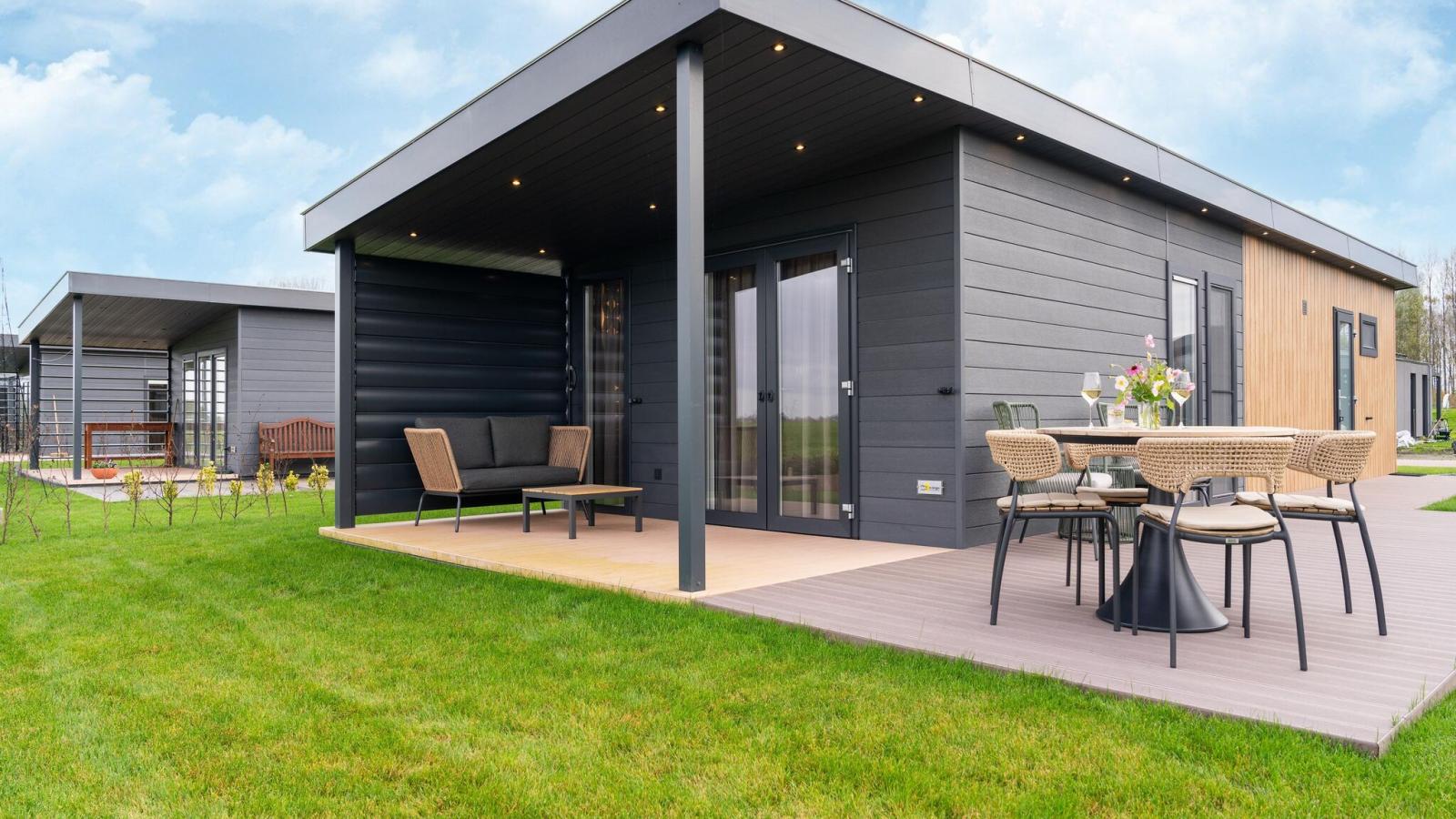 Bij de Bakker-Buitenkant zomer