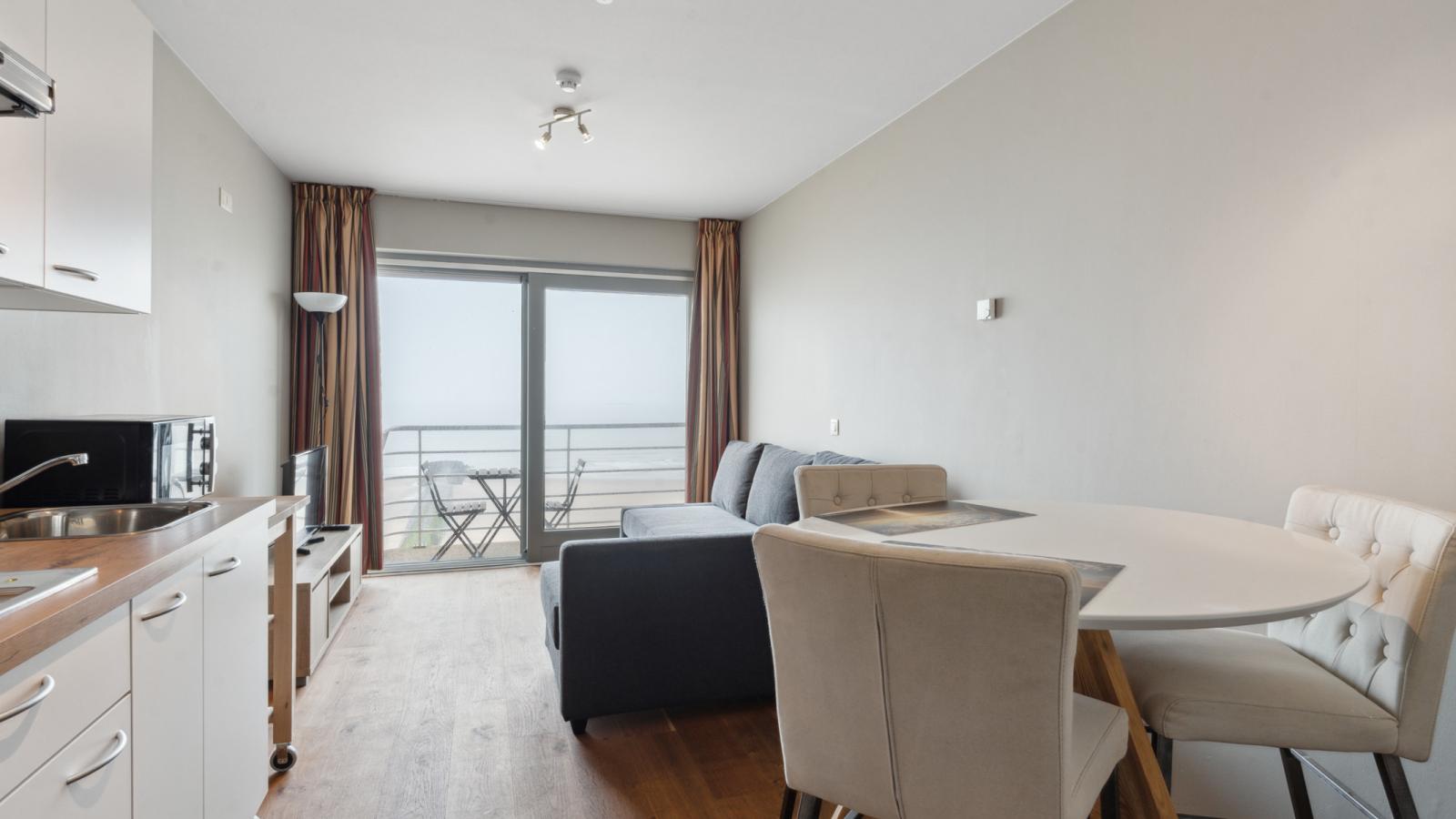 Ocean Suites - 1004-Woonkamer
