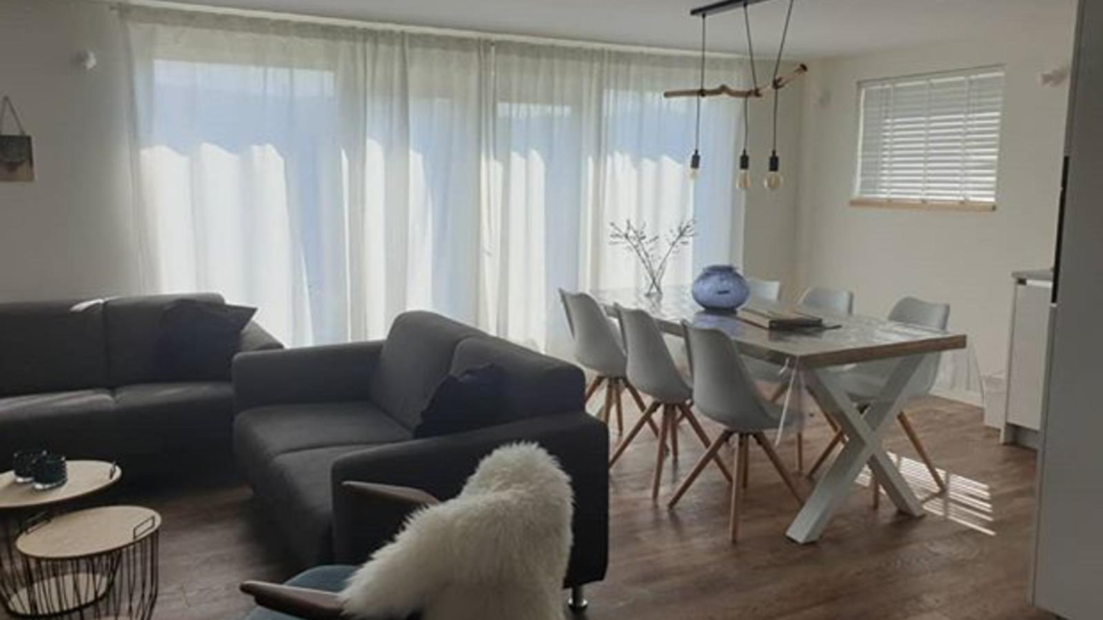 De zomerbij-Woonkamer