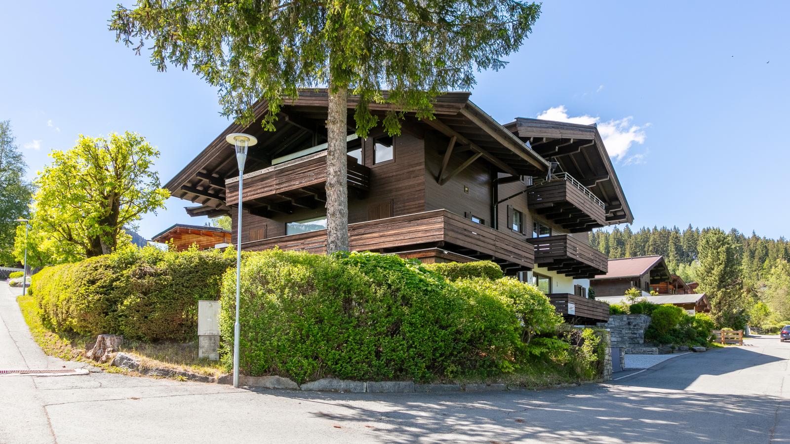 Alpina Lebenberg - Außenbereich Sommer