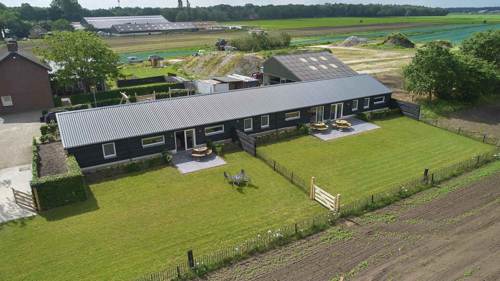Sientjeshof 1 - Uitzicht zomer